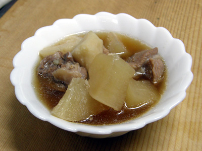 豚肉と大根と里芋の煮物